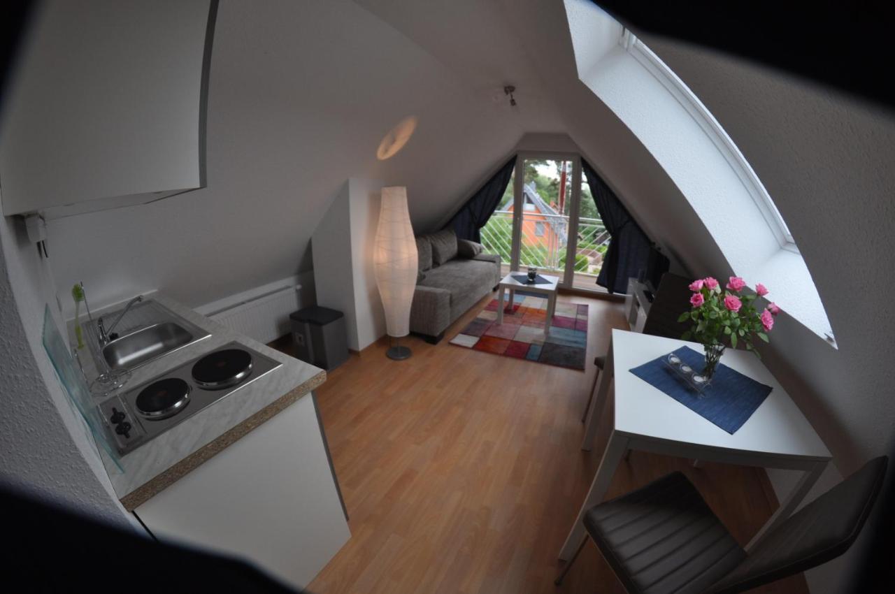 Ferienhaus Mueritzzauber / 1 Zimmer Dachgeschoss-Appartement Röbel 외부 사진