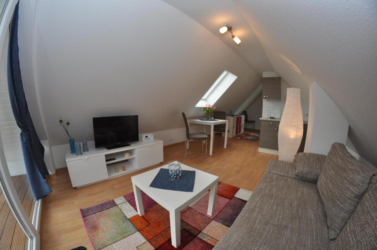 Ferienhaus Mueritzzauber / 1 Zimmer Dachgeschoss-Appartement Röbel 외부 사진